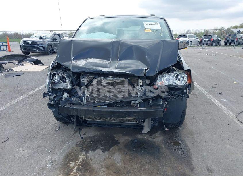 Photo 6 of 2014 Chrysler Town & COUNTRY TOURING-L (VIN 2C4RC1CG5ER257018)