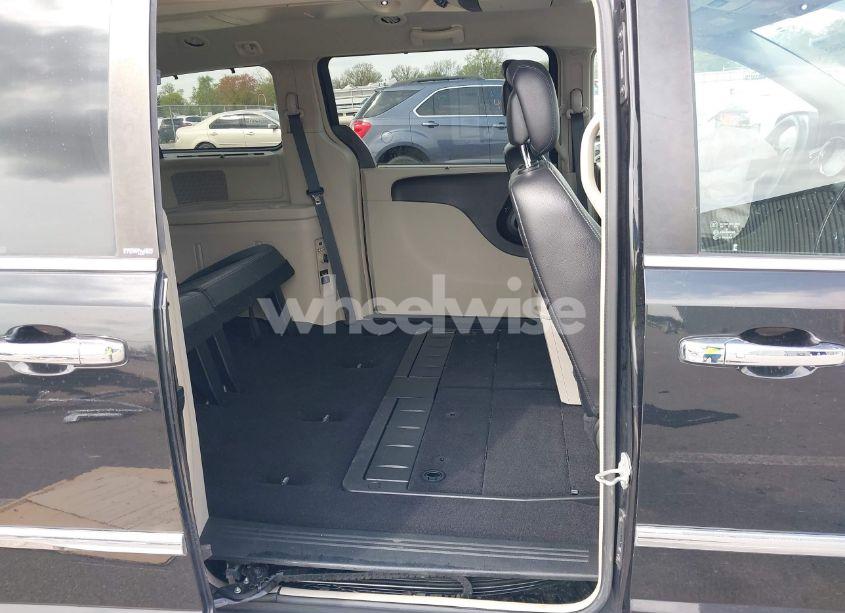 Photo 8 of 2014 Chrysler Town & COUNTRY TOURING-L (VIN 2C4RC1CG5ER257018)