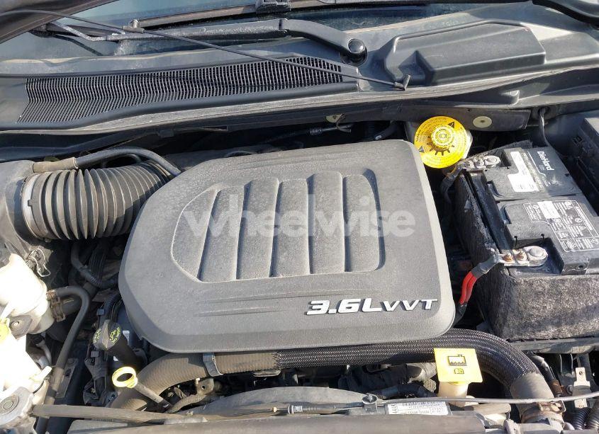 Photo 10 of 2014 Chrysler Town & COUNTRY TOURING-L 30TH ANNIVERSARY (VIN 2C4RC1CG5ER330310)