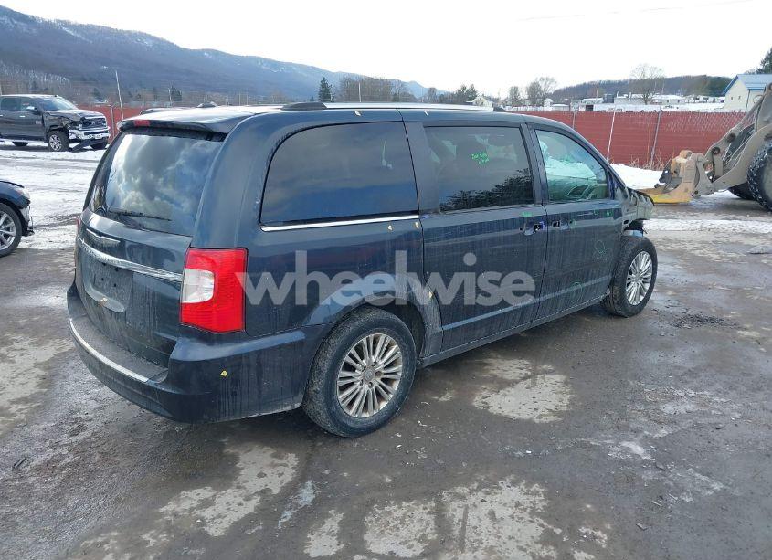 Photo 4 of 2014 Chrysler Town & COUNTRY TOURING-L 30TH ANNIVERSARY (VIN 2C4RC1CG5ER330310)