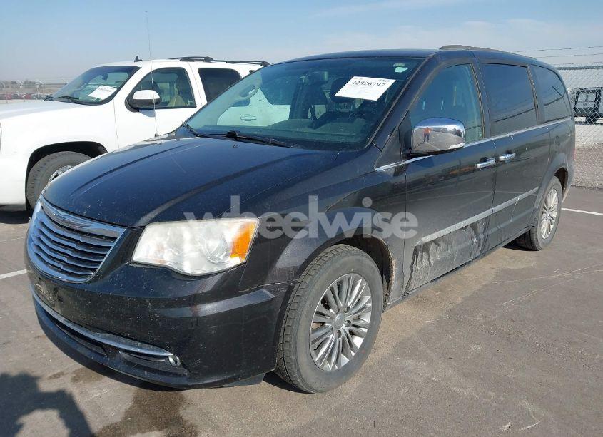 Photo 2 of 2014 Chrysler Town & COUNTRY TOURING-L (VIN 2C4RC1CG5ER368216)