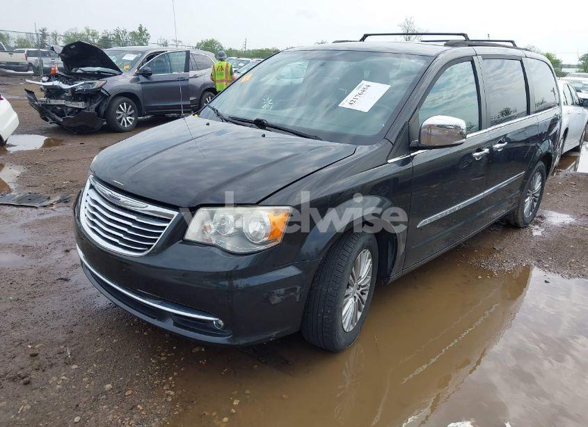 Photo 2 of 2014 Chrysler Town & COUNTRY TOURING-L (VIN 2C4RC1CG5ER378194)