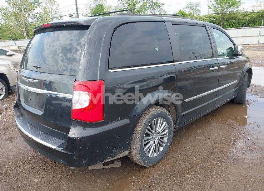 Photo 4 of 2014 Chrysler Town & COUNTRY TOURING-L (VIN 2C4RC1CG5ER378194)