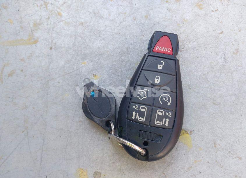 Photo 11 of 2014 Chrysler Town & COUNTRY TOURING-L (VIN 2C4RC1CG5ER464668)