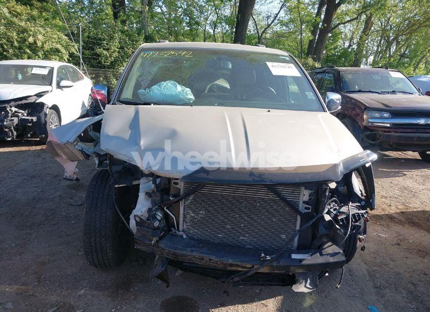 Photo 13 of 2014 Chrysler Town & COUNTRY TOURING-L (VIN 2C4RC1CG5ER464668)