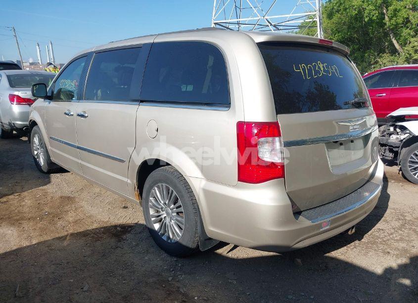 Photo 3 of 2014 Chrysler Town & COUNTRY TOURING-L (VIN 2C4RC1CG5ER464668)
