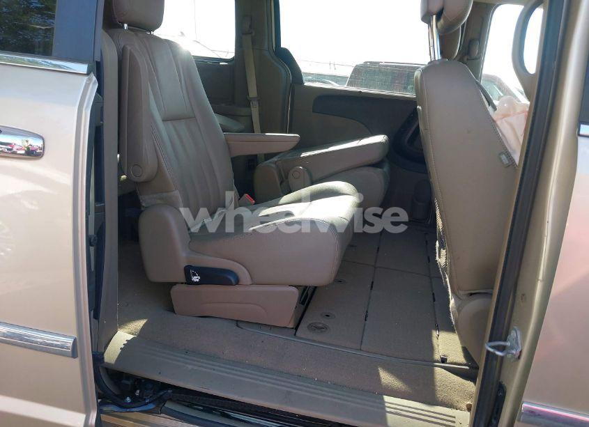 Photo 8 of 2014 Chrysler Town & COUNTRY TOURING-L (VIN 2C4RC1CG5ER464668)
