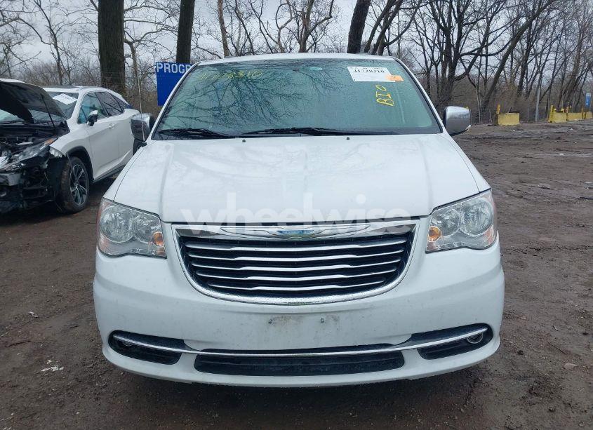 Photo 12 of 2015 Chrysler Town & COUNTRY TOURING-L (VIN 2C4RC1CG5FR655959)