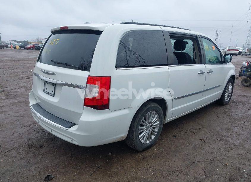 Photo 4 of 2015 Chrysler Town & COUNTRY TOURING-L (VIN 2C4RC1CG5FR655959)
