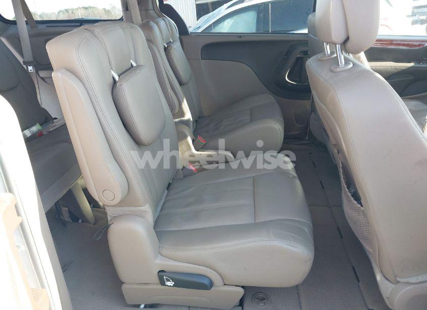 Photo 8 of 2015 Chrysler Town & COUNTRY TOURING-L (VIN 2C4RC1CG5FR728019)