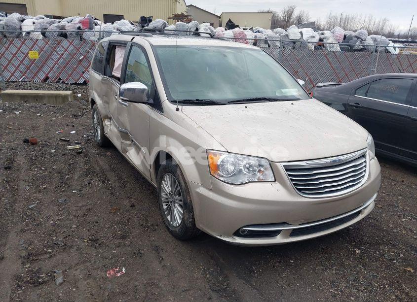 2016 Chrysler Town & COUNTRY TOURING-L ANNIVERSARY EDITION (VIN 2C4RC1CG5GR166771) main photo