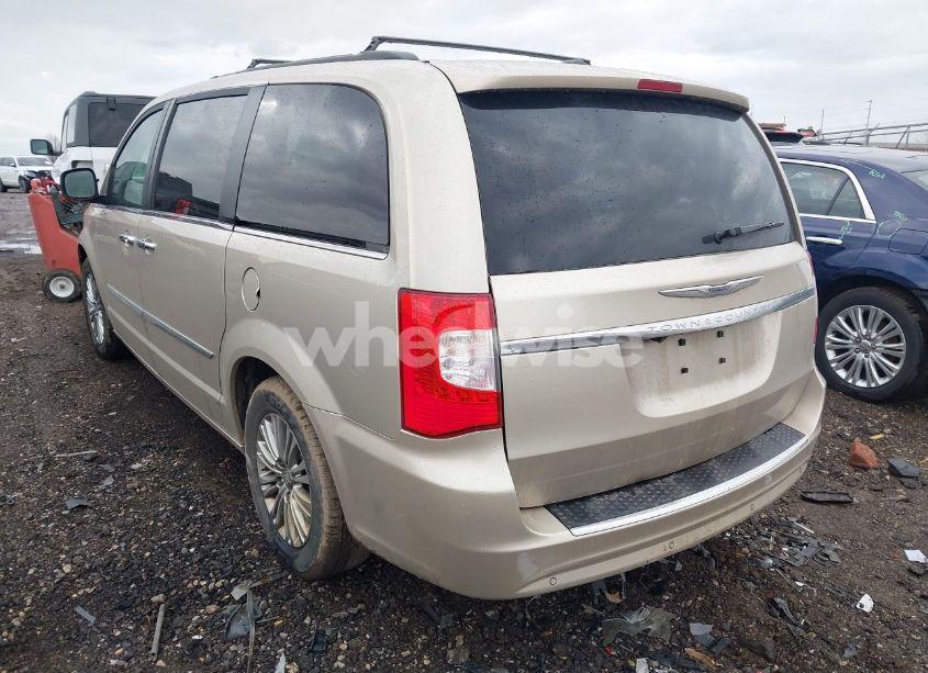 Photo 3 of 2016 Chrysler Town & COUNTRY TOURING-L ANNIVERSARY EDITION (VIN 2C4RC1CG5GR166771)