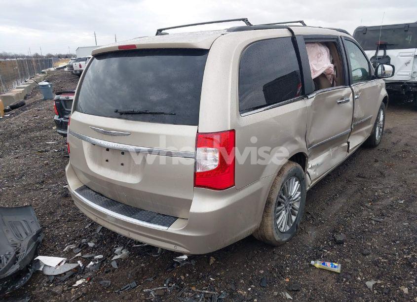 Photo 4 of 2016 Chrysler Town & COUNTRY TOURING-L ANNIVERSARY EDITION (VIN 2C4RC1CG5GR166771)