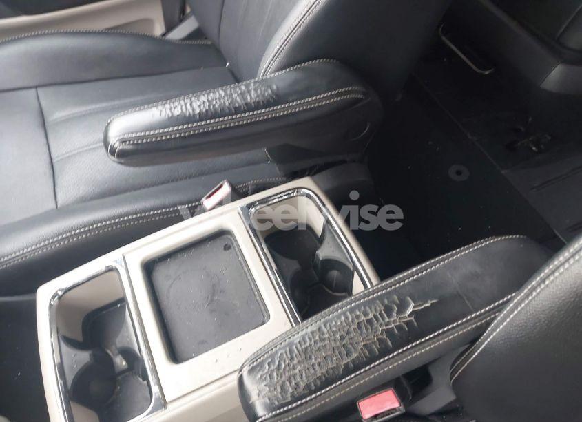 Photo 18 of 2016 Chrysler Town & COUNTRY TOURING-L ANNIVERSARY EDITION (VIN 2C4RC1CG5GR188401)