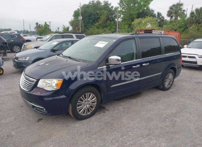 Photo 2 of 2016 Chrysler Town & COUNTRY TOURING-L ANNIVERSARY EDITION (VIN 2C4RC1CG5GR188401)