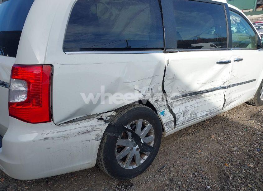 Photo 6 of 2012 Chrysler Town & COUNTRY TOURING-L (VIN 2C4RC1CG6CR118027)