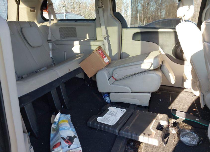 Photo 8 of 2012 Chrysler Town & COUNTRY TOURING-L (VIN 2C4RC1CG6CR170984)