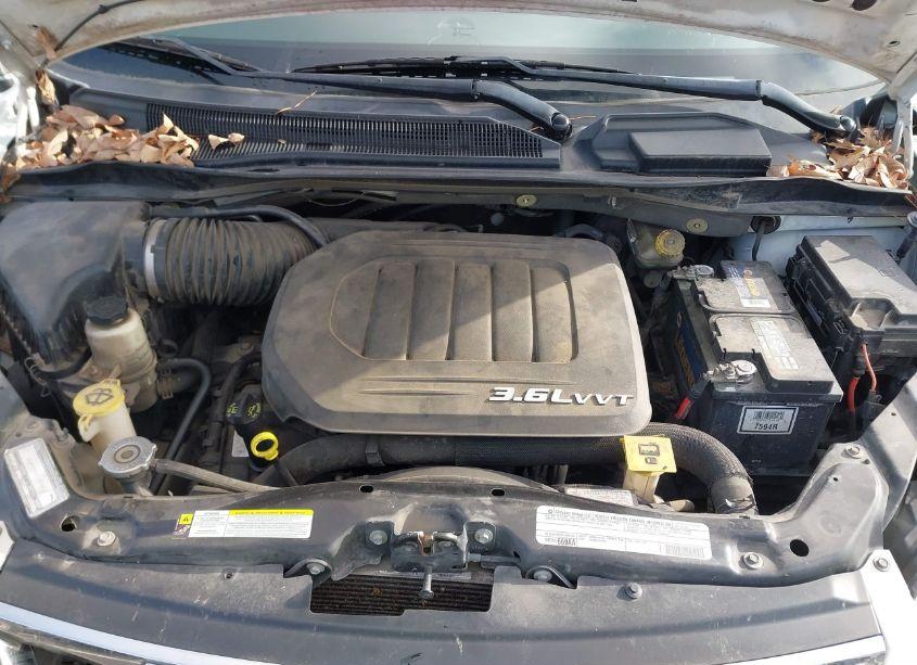 Photo 10 of 2012 Chrysler Town & COUNTRY TOURING-L (VIN 2C4RC1CG6CR322729)