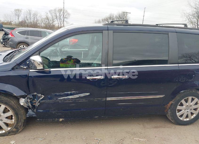 Photo 14 of 2012 Chrysler Town & COUNTRY TOURING-L (VIN 2C4RC1CG6CR345444)