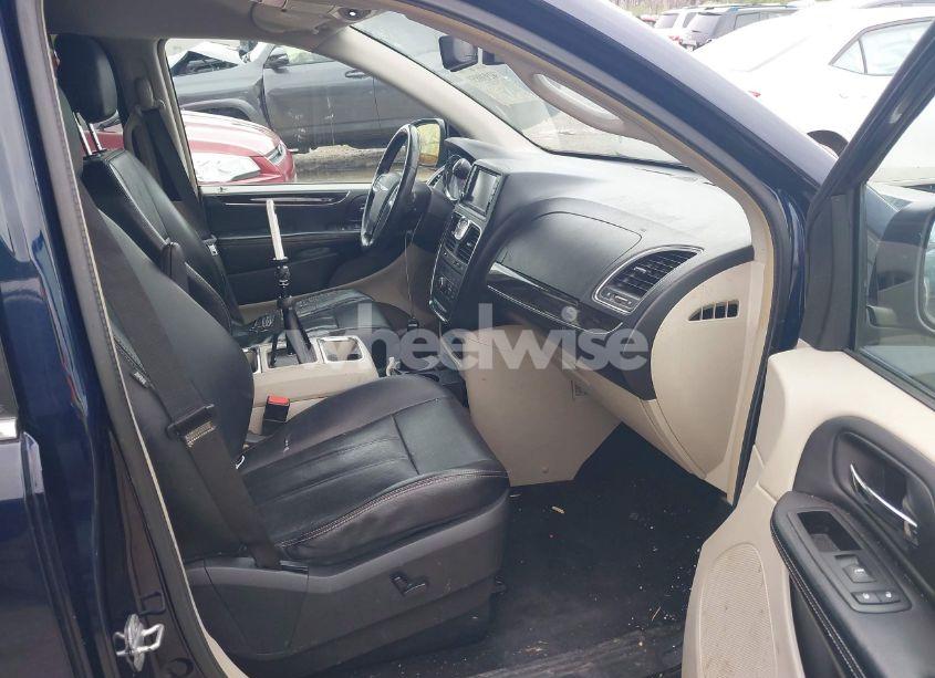 Photo 5 of 2012 Chrysler Town & COUNTRY TOURING-L (VIN 2C4RC1CG6CR345444)