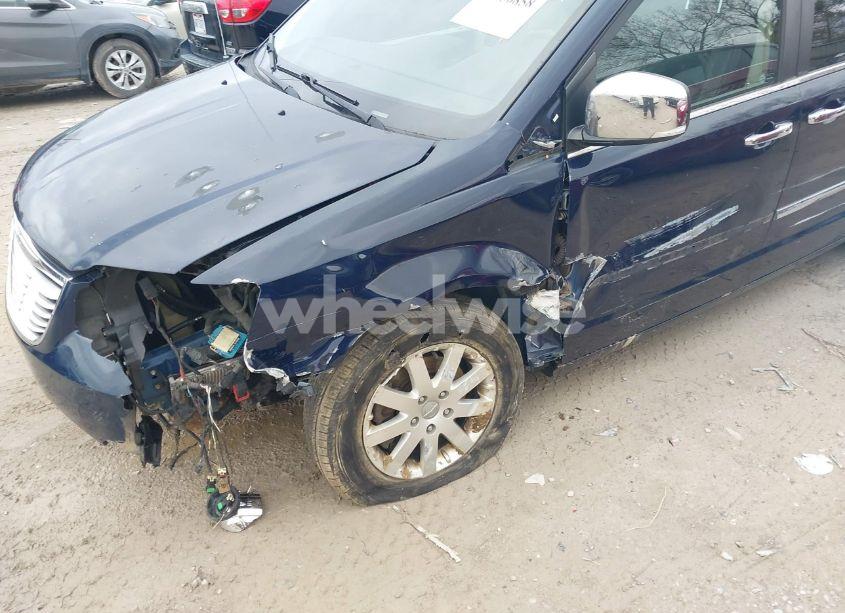 Photo 6 of 2012 Chrysler Town & COUNTRY TOURING-L (VIN 2C4RC1CG6CR345444)