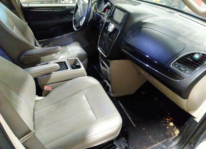 Photo 5 of 2012 Chrysler Town & COUNTRY TOURING-L (VIN 2C4RC1CG6CR370067)