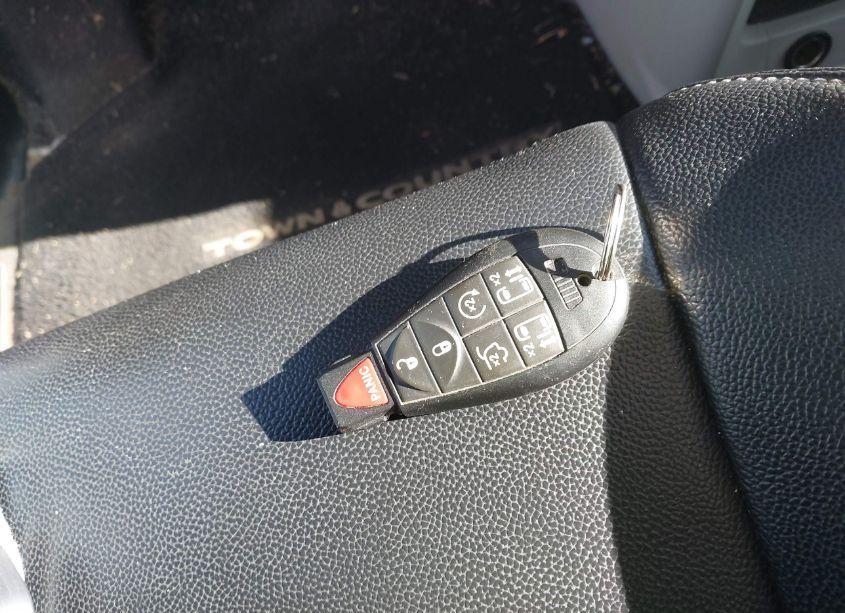 Photo 11 of 2012 Chrysler Town & COUNTRY TOURING-L (VIN 2C4RC1CG6CR401379)