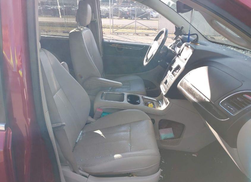 Photo 5 of 2013 Chrysler Town & COUNTRY TOURING-L (VIN 2C4RC1CG6DR531390)