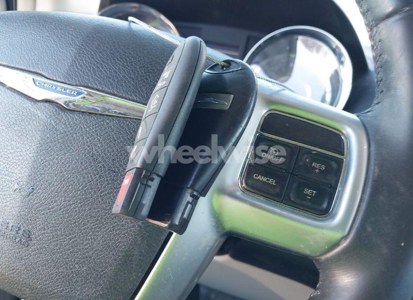 Photo 11 of 2013 Chrysler Town & COUNTRY TOURING-L (VIN 2C4RC1CG6DR650928)