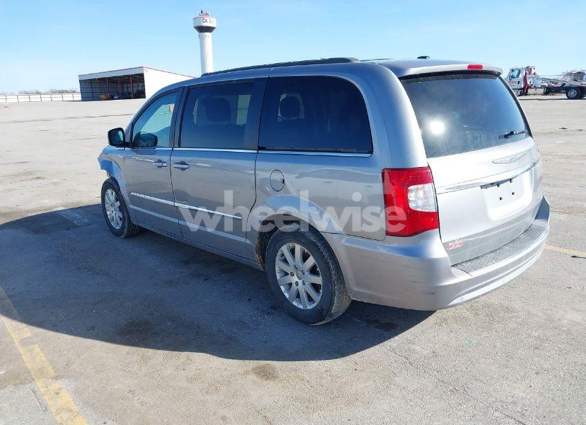 Photo 3 of 2013 Chrysler Town & COUNTRY TOURING-L (VIN 2C4RC1CG6DR650928)