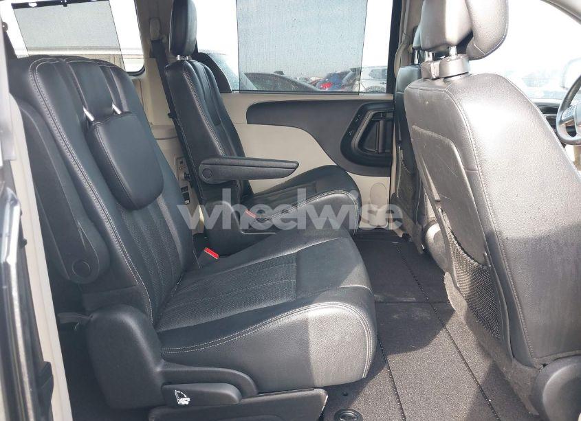 Photo 8 of 2013 Chrysler Town & COUNTRY TOURING-L (VIN 2C4RC1CG6DR652047)