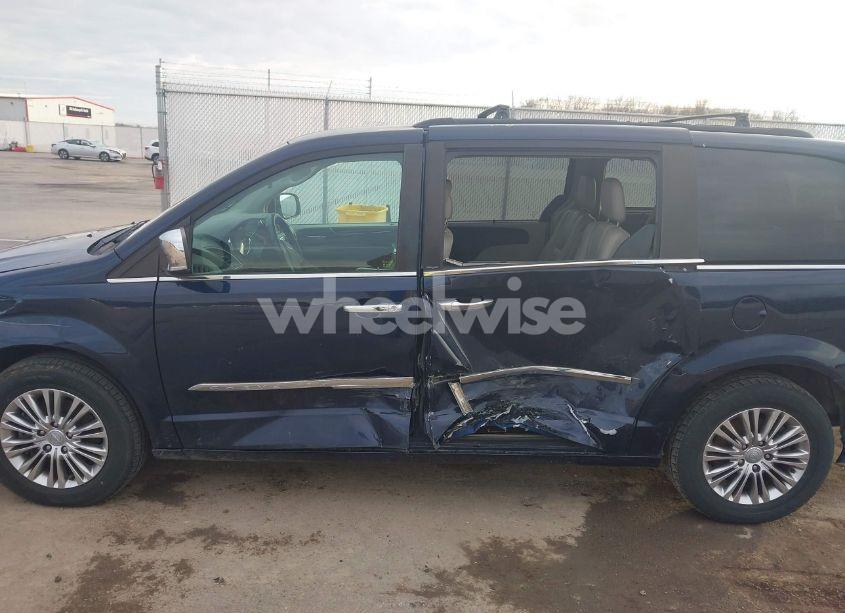 Photo 14 of 2013 Chrysler Town & COUNTRY TOURING-L (VIN 2C4RC1CG6DR697148)