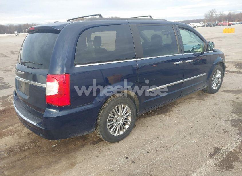 Photo 4 of 2013 Chrysler Town & COUNTRY TOURING-L (VIN 2C4RC1CG6DR697148)