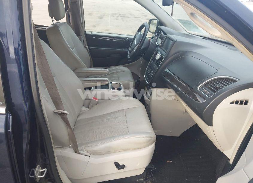 Photo 5 of 2013 Chrysler Town & COUNTRY TOURING-L (VIN 2C4RC1CG6DR697148)