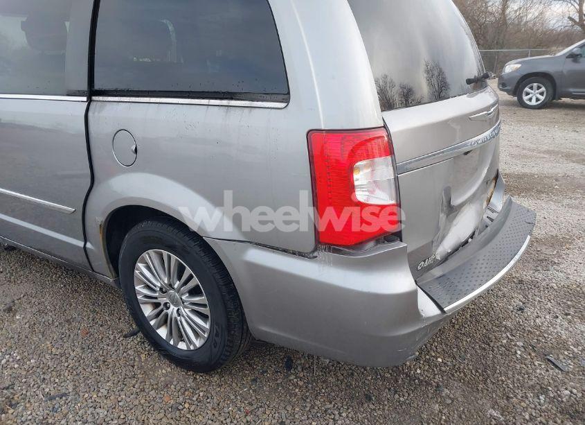 Photo 17 of 2013 Chrysler Town & COUNTRY TOURING-L (VIN 2C4RC1CG6DR756280)