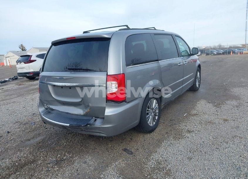 Photo 4 of 2013 Chrysler Town & COUNTRY TOURING-L (VIN 2C4RC1CG6DR756280)