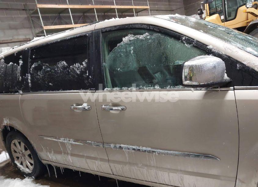 Photo 13 of 2013 Chrysler Town & COUNTRY TOURING-L (VIN 2C4RC1CG6DR819569)