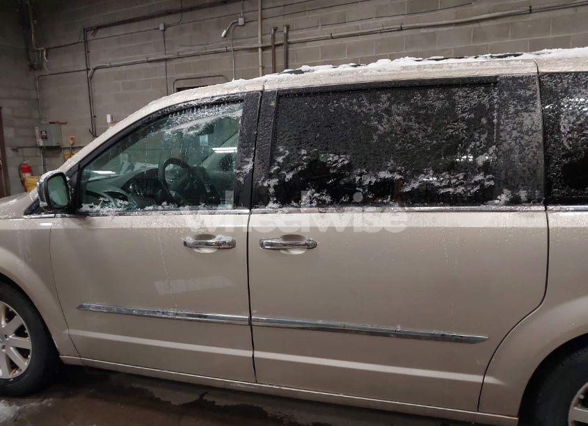 Photo 14 of 2013 Chrysler Town & COUNTRY TOURING-L (VIN 2C4RC1CG6DR819569)