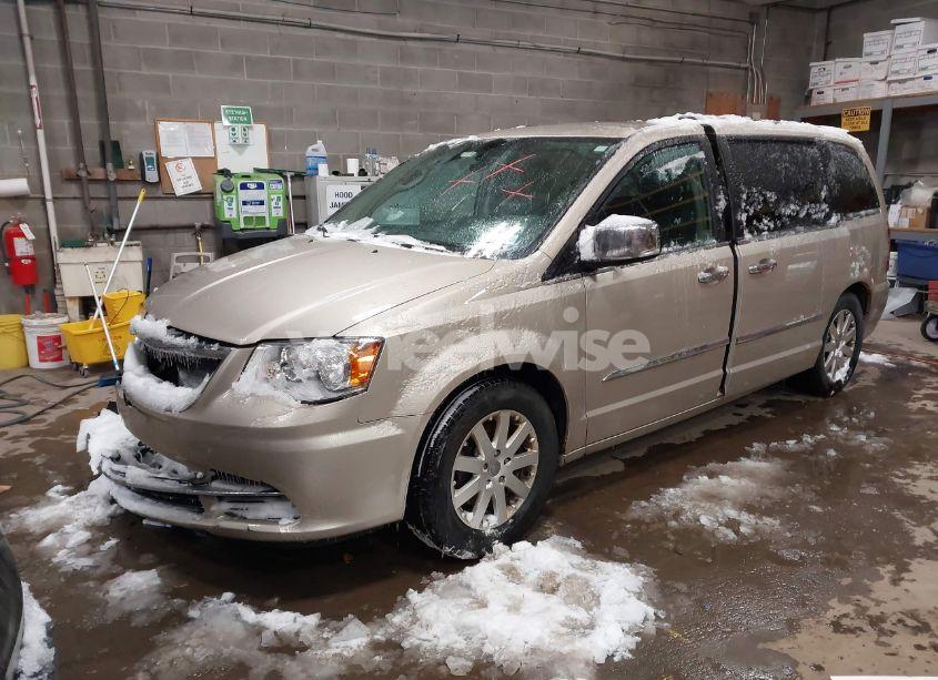 Photo 2 of 2013 Chrysler Town & COUNTRY TOURING-L (VIN 2C4RC1CG6DR819569)