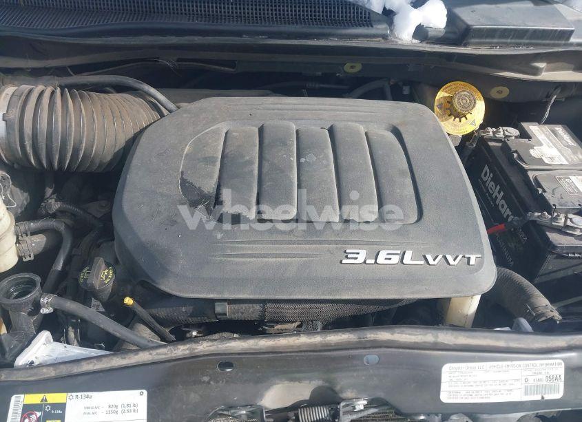 Photo 10 of 2014 Chrysler Town & COUNTRY TOURING-L (VIN 2C4RC1CG6ER165691)