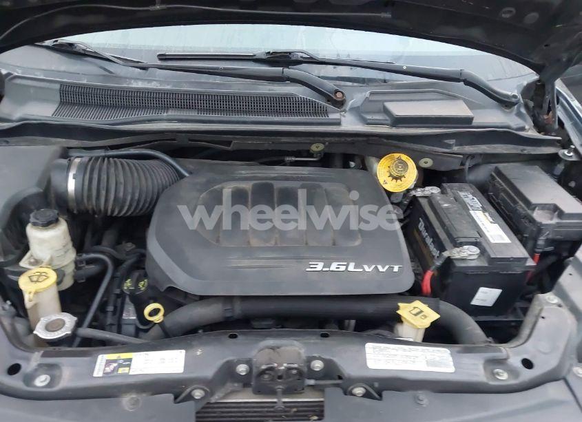 Photo 10 of 2014 Chrysler Town & COUNTRY TOURING-L (VIN 2C4RC1CG6ER180076)