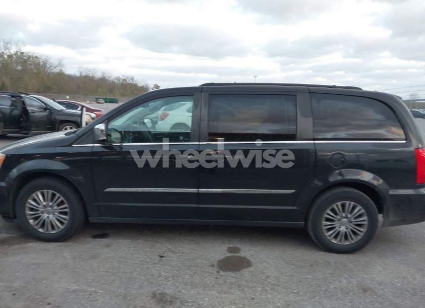 Photo 14 of 2014 Chrysler Town & COUNTRY TOURING-L (VIN 2C4RC1CG6ER180076)