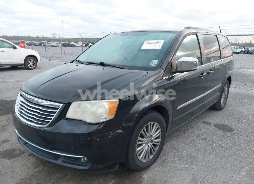 Photo 2 of 2014 Chrysler Town & COUNTRY TOURING-L (VIN 2C4RC1CG6ER180076)