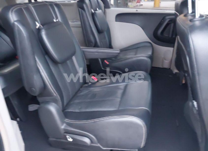 Photo 8 of 2014 Chrysler Town & COUNTRY TOURING-L (VIN 2C4RC1CG6ER180076)