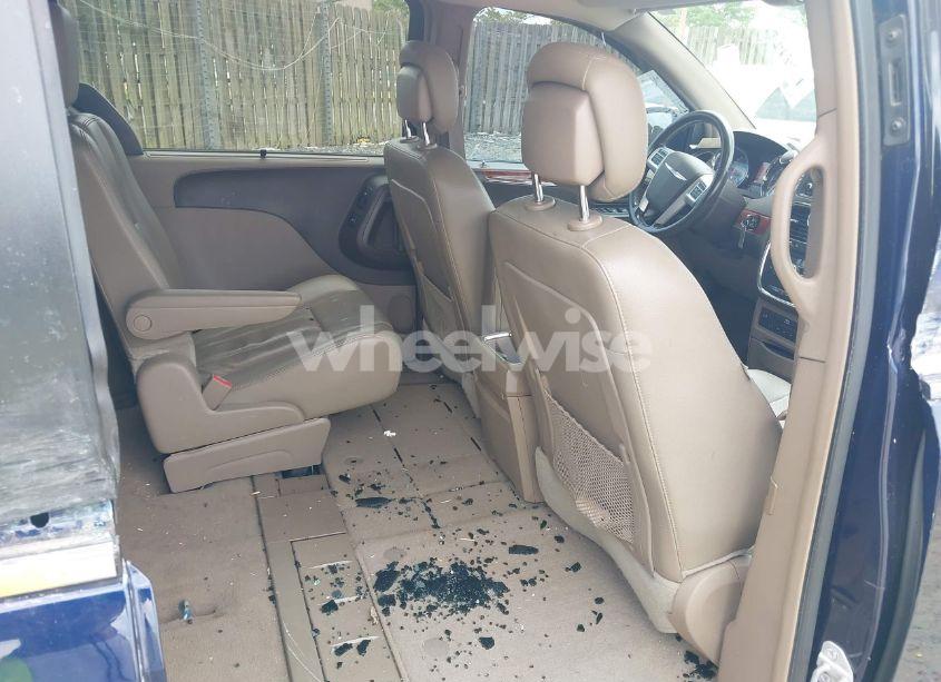 Photo 8 of 2014 Chrysler Town & COUNTRY TOURING-L (VIN 2C4RC1CG6ER200200)