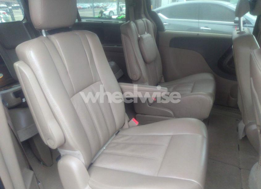 Photo 8 of 2014 Chrysler Town & COUNTRY TOURING-L (VIN 2C4RC1CG6ER333037)
