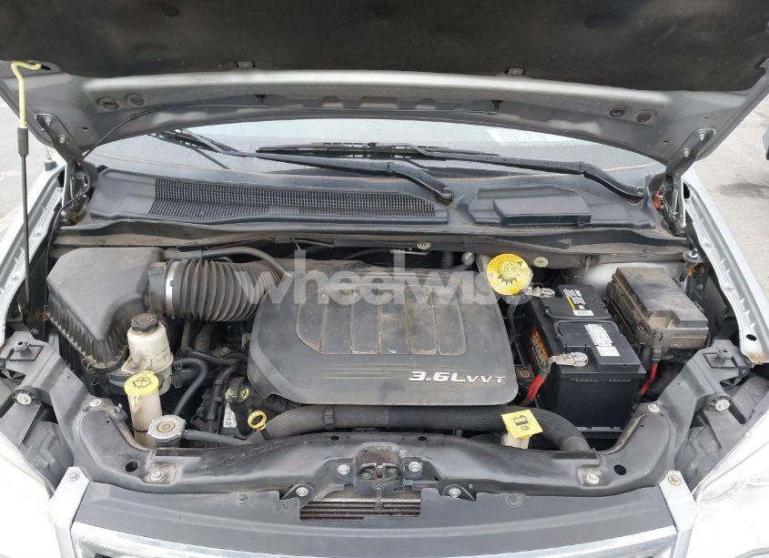 Photo 10 of 2014 Chrysler Town & COUNTRY TOURING-L 30TH ANNIVERSARY (VIN 2C4RC1CG6ER407816)