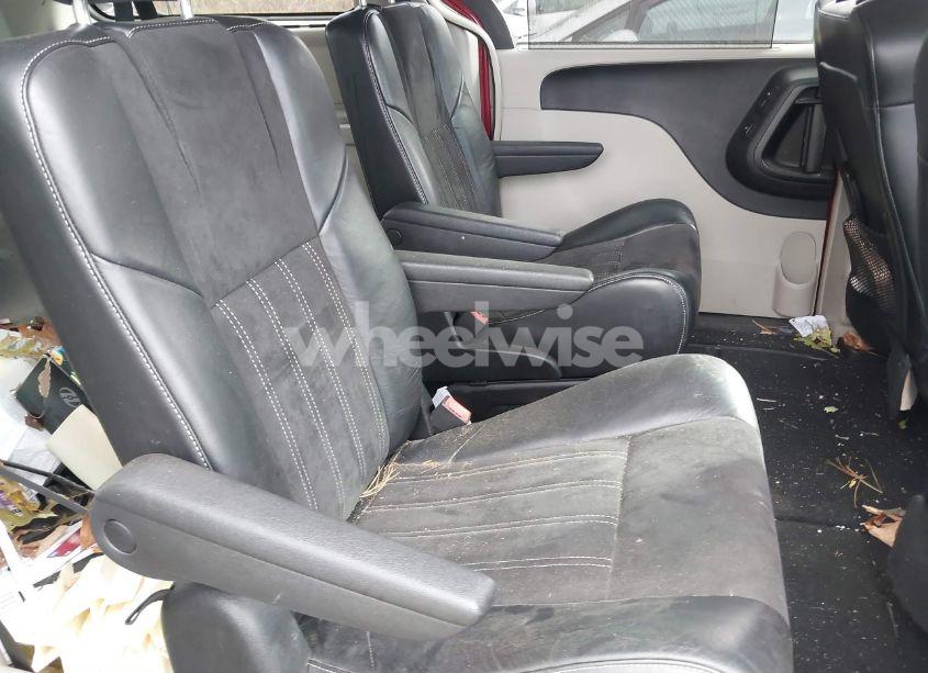 Photo 8 of 2014 Chrysler Town & COUNTRY TOURING-L 30TH ANNIVERSARY (VIN 2C4RC1CG6ER418007)