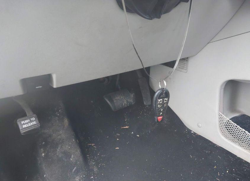 Photo 11 of 2014 Chrysler Town & COUNTRY TOURING-L (VIN 2C4RC1CG6ER421229)