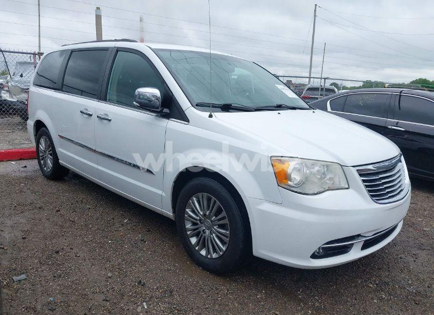 2015 Chrysler Town & COUNTRY TOURING-L (VIN 2C4RC1CG6FR507075) main photo